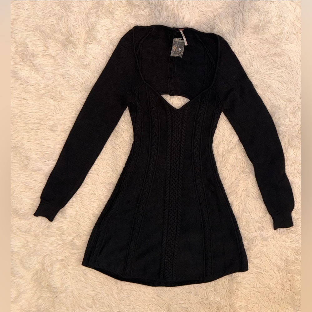 NWOT FREE PEOPLE Small World Mini long sleeves sweater  Dress black sz XL - Picture 3 of 5